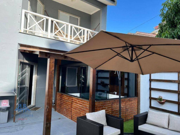 Imagem Casa com 4 Quartos à Venda, 265 m² em Canto - Florianópolis Imagem Casa com 4 Quartos à Venda, 265 m² em Canto - Florianópolis