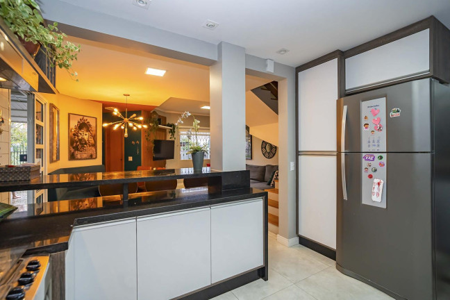 Imagem Sobrado com 5 Quartos à Venda, 213 m² em Abranches - Curitiba Imagem Sobrado com 5 Quartos à Venda, 213 m² em Abranches - Curitiba