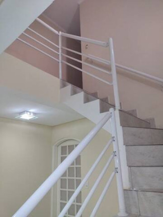 Imagem Casa com 2 Quartos à Venda, 179 m² em Jardim Las Vegas - Santo André Imagem Casa com 2 Quartos à Venda, 179 m² em Jardim Las Vegas - Santo André