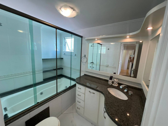 Imagem Apartamento com 3 Quartos à Venda, 182 m² em Centro - Balneário Camboriú Imagem Apartamento com 3 Quartos à Venda, 182 m² em Centro - Balneário Camboriú