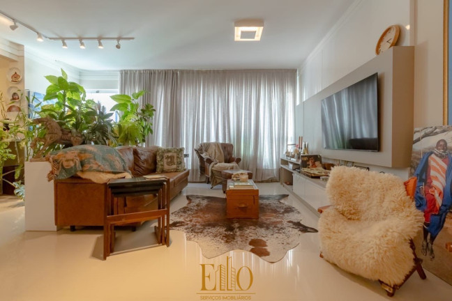 Imagem Apartamento com 3 Quartos à Venda, 133 m² em Centro - Balneário Camboriú Imagem Apartamento com 3 Quartos à Venda, 133 m² em Centro - Balneário Camboriú