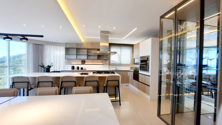 Imagem Apartamento com 4 Quartos à Venda, 238 m² em Centro - Balneário Camboriú Imagem Apartamento com 4 Quartos à Venda, 238 m² em Centro - Balneário Camboriú