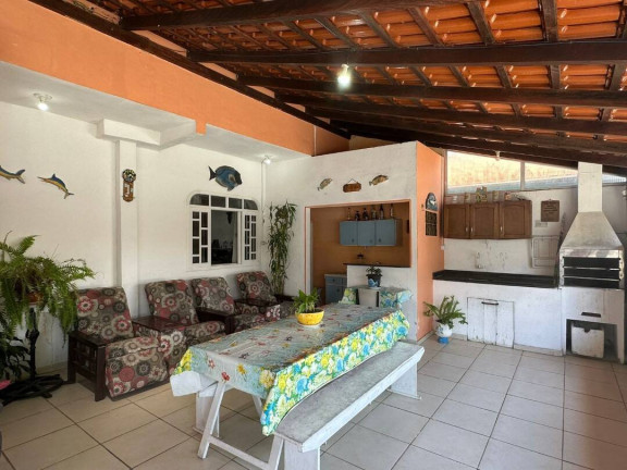 Imagem Casa com 4 Quartos à Venda, 220 m² em Centro - Balneário Barra Do Sul