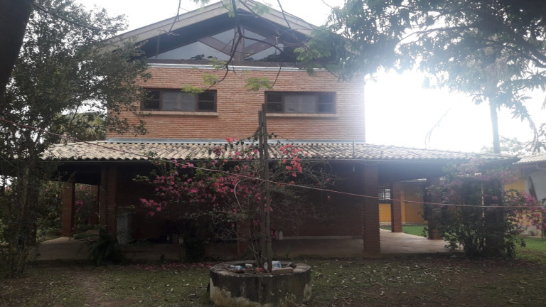 Casa com 3 Quartos à Venda, 260 m² em Parque Lago Azul - Pindamonhangaba