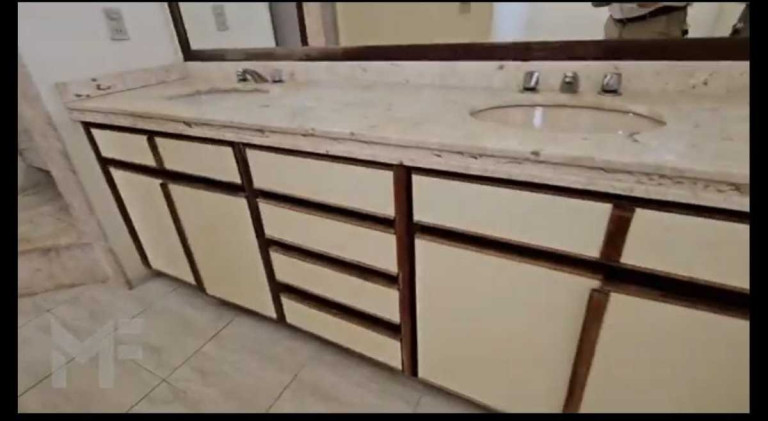 Imagem Casa com 7 Quartos à Venda, 668 m² em Barra Da Tijuca - Rio De Janeiro Imagem Casa com 7 Quartos à Venda, 668 m² em Barra Da Tijuca - Rio De Janeiro