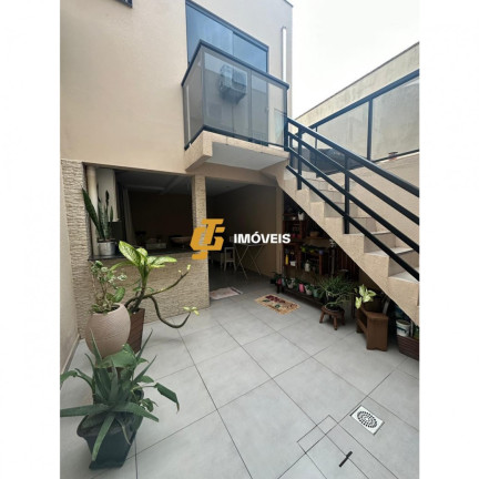 Imagem Sobrado com 3 Quartos à Venda, 50 m² em Santa Regina  - Camboriú