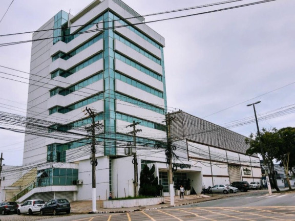 Imóvel para Alugar, 220 m² em Granja Dos Cavaleiros - Macaé
