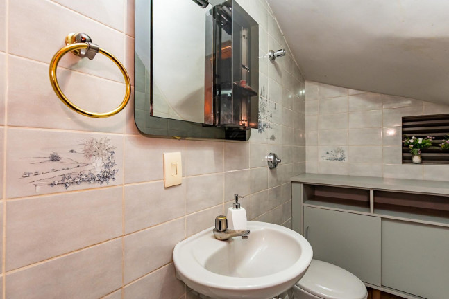 Imagem Sobrado com 3 Quartos à Venda, 209 m² em Portão - Curitiba