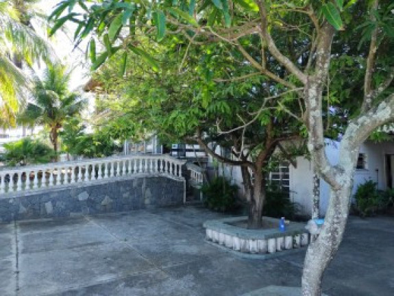 Imagem Casa com 4 Quartos à Venda, 348 m² em Pituaçu - Salvador Imagem Casa com 4 Quartos à Venda, 348 m² em Pituaçu - Salvador