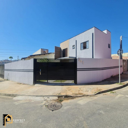Casa com 2 Quartos à Venda, 104 m² em Jardim Continental - Taubaté