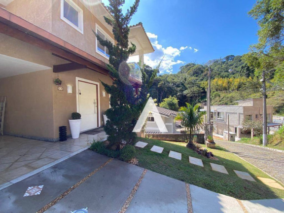 Imagem Casa com 4 Quartos à Venda, 307 m² em Tijuca - Teresópolis