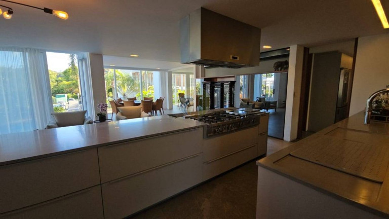 Imagem Casa com 3 Quartos à Venda, 430 m² em Itajaí
