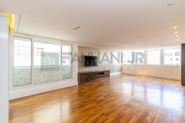 Imóvel com 3 Quartos à Venda, 184 m² em Cerqueira César - São Paulo