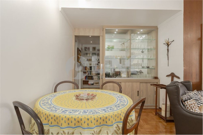 Imagem Apartamento com 3 Quartos à Venda, 95 m² em Centro Histórico - Porto Alegre Imagem Apartamento com 3 Quartos à Venda, 95 m² em Centro Histórico - Porto Alegre