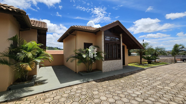 Imagem Imóvel com 6 Quartos à Venda, 2.600 m² em Centro - Monte Sião