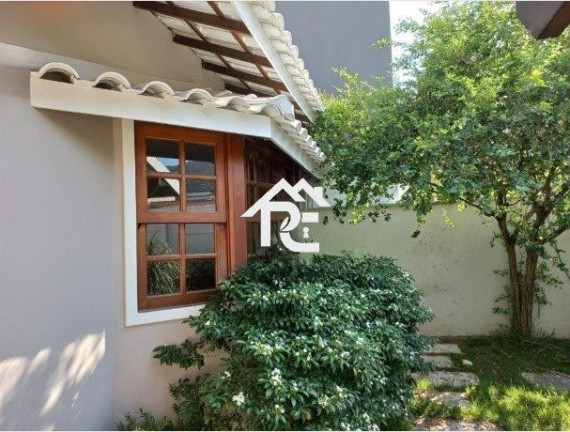 Imagem Casa com 3 Quartos à Venda, 360 m² em Piratininga - Niterói