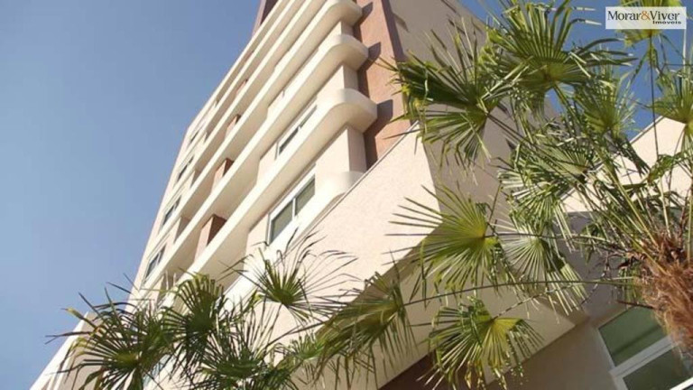 Imagem Apartamento com 2 Quartos à Venda, 77 m² em Centro - Curitiba