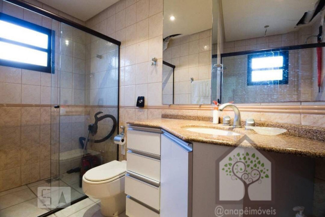 Imagem Casa com 5 Quartos à Venda, 330 m² em Itacorubi - Florianópolis Imagem Casa com 5 Quartos à Venda, 330 m² em Itacorubi - Florianópolis