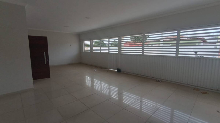 Imagem Casa com 3 Quartos à Venda, 