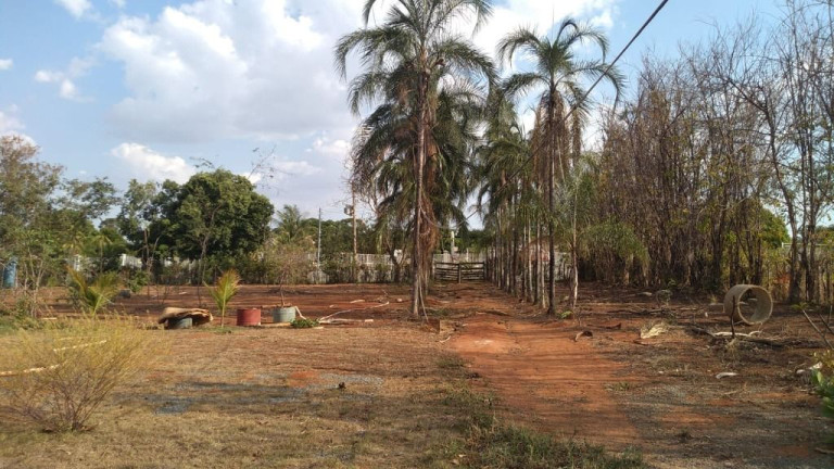 Imagem Chácara com 3 Quartos à Venda, 320 m² em Condomínio Miraflores - Hidrolândia Imagem Chácara com 3 Quartos à Venda, 320 m² em Condomínio Miraflores - Hidrolândia