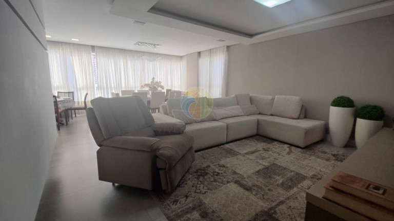 Imagem Apartamento com 3 Quartos à Venda, 236 m² em Pioneiros - Balneário Camboriú Imagem Apartamento com 3 Quartos à Venda, 236 m² em Pioneiros - Balneário Camboriú