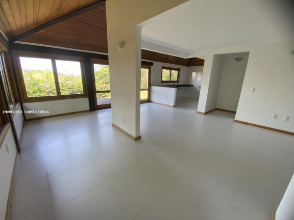 Imagem Casa com 3 Quartos à Venda, 182 m² em Ferradura - Armação Dos Búzios Imagem Casa com 3 Quartos à Venda, 182 m² em Ferradura - Armação Dos Búzios