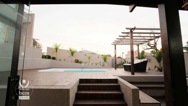 Imagem Casa com 3 Quartos à Venda, 363 m² em Butiatuvinha - Curitiba