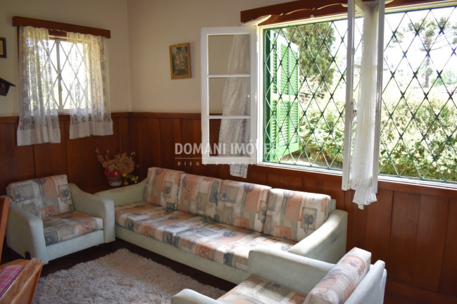 Imagem Casa com 4 Quartos à Venda, 165 m² em Região De Capivari - Campos Do Jordão Imagem Casa com 4 Quartos à Venda, 165 m² em Região De Capivari - Campos Do Jordão