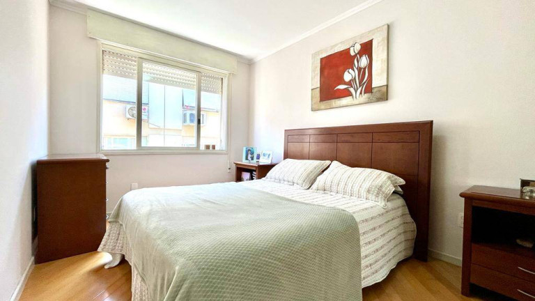 Imagem Apartamento com 2 Quartos à Venda, 67 m² em São João - Porto Alegre Imagem Apartamento com 2 Quartos à Venda, 67 m² em São João - Porto Alegre