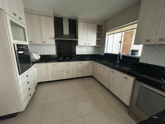 Imagem Sobrado com 3 Quartos para Alugar, 307 m² em Condomínio Do Lago - Goiânia