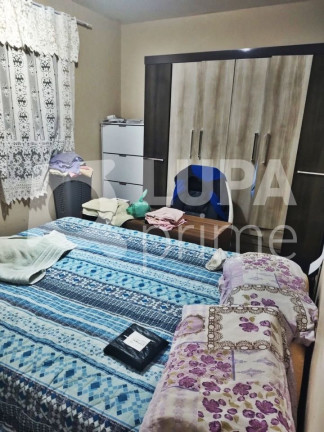 Casa com 3 Quartos à Venda, 240 m² em Vila Nova Galvão - São Paulo