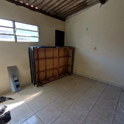 Imagem Casa com 8 Quartos à Venda, 200 m² em Parque Flamboyant - Goiania Imagem Casa com 8 Quartos à Venda, 200 m² em Parque Flamboyant - Goiania