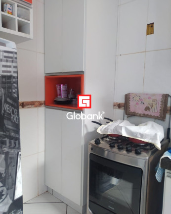 Imagem Sobrado com 5 Quartos à Venda, 150 m² em Vila Campos - Montes Claros