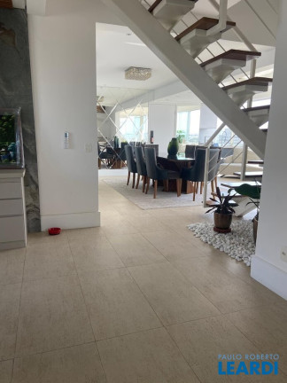 Imagem Cobertura com 2 Quartos à Venda, 227 m² em Centro - Santo André