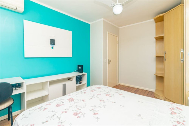 Imagem Casa com 3 Quartos à Venda,  em Sarandi - Porto Alegre