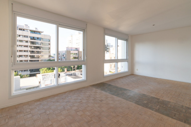 Imagem Imóvel com 4 Quartos à Venda, 368 m² em Rio Branco - Porto Alegre Imagem Imóvel com 4 Quartos à Venda, 368 m² em Rio Branco - Porto Alegre