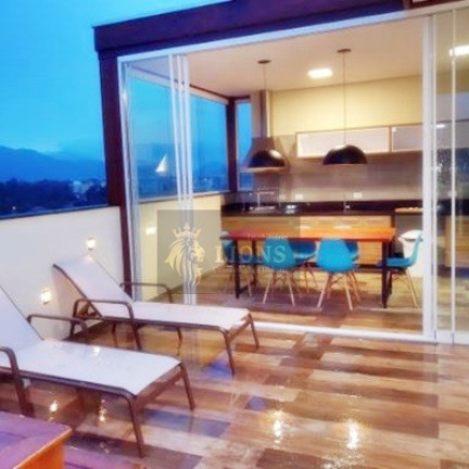 Imagem Imóvel com 3 Quartos à Venda, 140 m² em Centro - Ubatuba