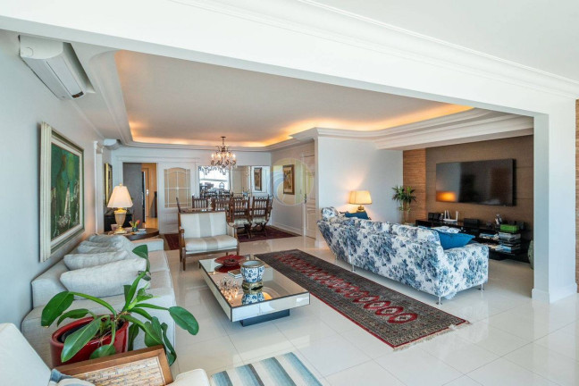 Imagem Apartamento com 3 Quartos à Venda,  em Centro - Balneário Camboriú