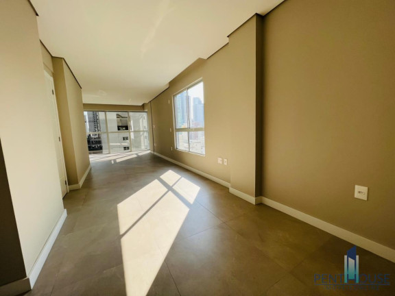 Imagem Apartamento com 2 Quartos à Venda, 93 m² em Centro - Balneário Camboriú