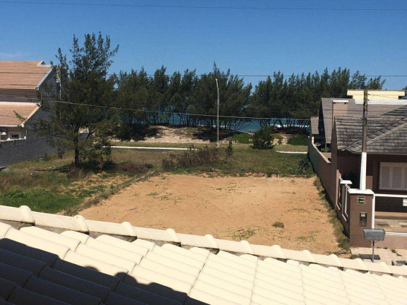Casa com 1 Quarto à Venda,  em Atlântida Sul - Osório