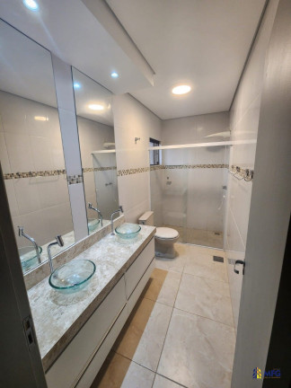 Imagem Casa de Condomínio com 3 Quartos à Venda, 300 m² em Iporanga - Sorocaba