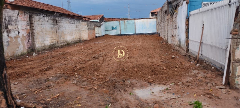 Terreno à Venda, 300 m² em Parque Industrial - São José Dos Campos