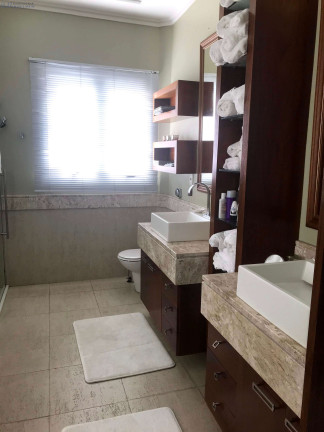 Imagem Casa com 6 Quartos para Alugar ou Temporada, 760 m² em Candelária - Natal