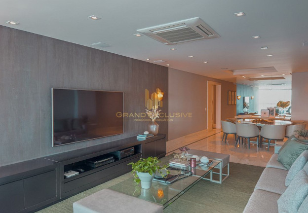 Imagem Apartamento com 3 Quartos à Venda, 316 m² em Centro - Balneário Camboriú Imagem Apartamento com 3 Quartos à Venda, 316 m² em Centro - Balneário Camboriú