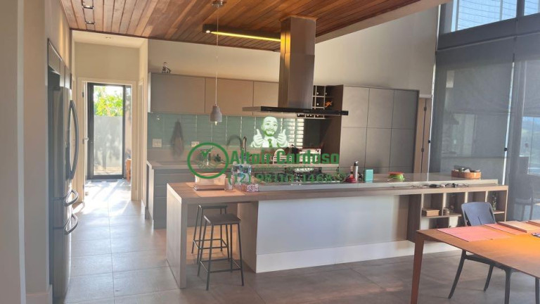 Casa de Condomínio com 3 Quartos à Venda, 405 m² em Centro - Jambeiro