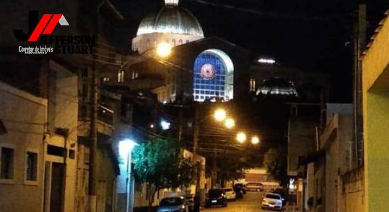 Imóvel Comercial à Venda, 250 m² em Ponte Alta - Aparecida
