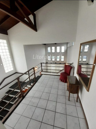 Imagem Sobrado com 5 Quartos à Venda, 350 m² em São Judas - Itajaí Imagem Sobrado com 5 Quartos à Venda, 350 m² em São Judas - Itajaí