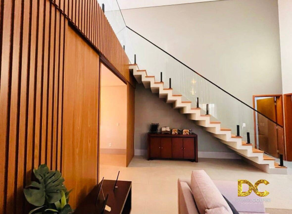 Imagem Casa de Condomínio com 3 Quartos à Venda, 218 m² em Santa Rosa - Cuiabá