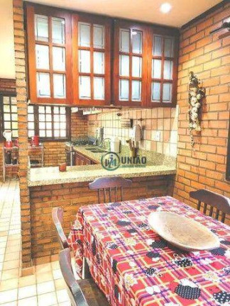 Imagem Casa com 3 Quartos à Venda, 450 m² em Camboinhas - Niterói