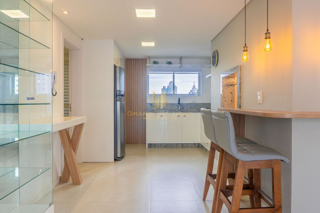 Imagem Apartamento com 3 Quartos à Venda, 180 m² em Centro - Balneário Camboriú Imagem Apartamento com 3 Quartos à Venda, 180 m² em Centro - Balneário Camboriú